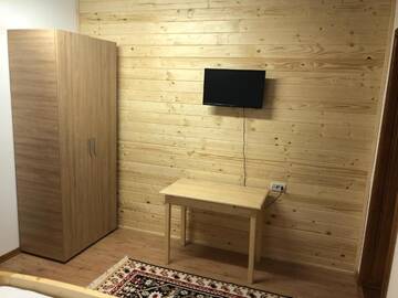 Фото номера Двухместный номер с 1 кроватью и собственной ванной комнатой Гостевой дом Pensiunea Ioana г. Борша 18